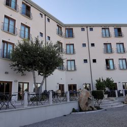 Hotel Brancamaria - Haupteingang, auf dieser Seite sind die Zimmer mit Meerblick