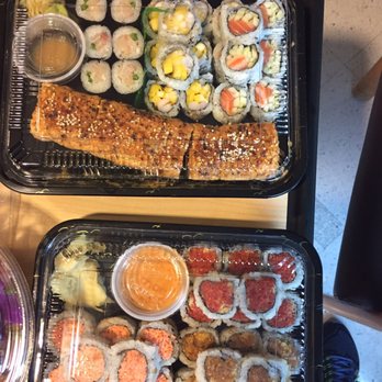 Bubblefish - Spicy maki combo (bottom) and assortment of rolls (top) - Taiwanese Near Me - Philadelphia, Pennsylvania