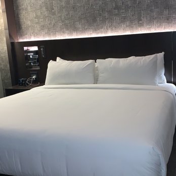 Envue, Autograph Collection - Deluxe king bed - Hotels Near Me - Weehawken, New Jersey