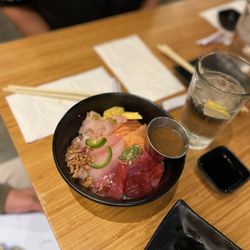 Muse Sushi House - Chirashi bowl