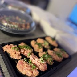 Genki Sushi - Spicy set freshly prepared