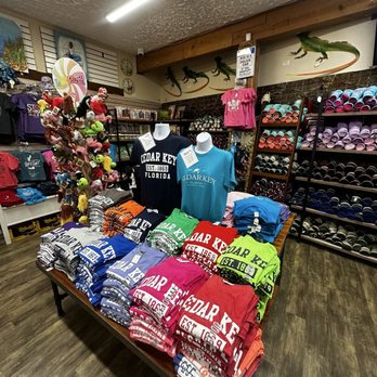 Dilly Dally Gally - Cedar Key Items - Accessories Near Me - Cedar Key, Florida