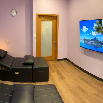 VIP FOOT MASSAGE - Massage Near Me - Chicago, Illinois VIP FOOT MASSAGE - Massage Near Me - Chicago, Illinois