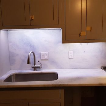 City Lights Electrician - Low voltage waterproof undercabinet lights - Electricians Near Me City Lights Electrician - Low voltage waterproof undercabinet lights - Electricians Near Me