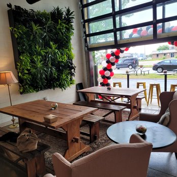 Brewpoint Craft Elmhurst - So cozy! - Coffee & Tea Near Me - Elmhurst, Illinois Brewpoint Craft Elmhurst - So cozy! - Coffee & Tea Near Me - Elmhurst, Illinois