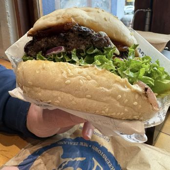 Fergburger - Burgers Near Me - Queenstown, OTA Fergburger - Burgers Near Me - Queenstown, OTA