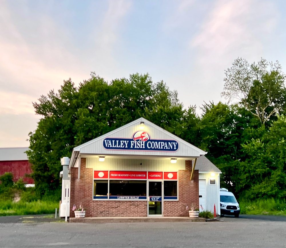 VALLEY FISH CO Updated October 2024 47 Photos & 13 Reviews 144