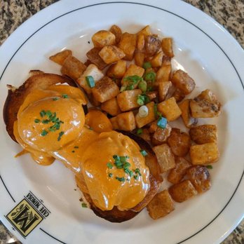 Cafe Mimosa - Salmon Benedict - Breakfast & Brunch Near Me - San Clemente, California