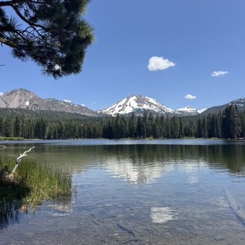 Lassen Volcanic National Park - Manzanita Lake loop - Parks Near Me - Mineral, California