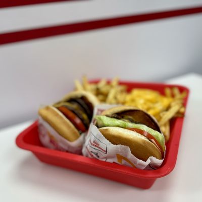 In-N-Out Burger by null