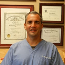 Spinal Care Of Wilmington - Dr. Aaron Richardet
