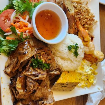 Pho Ivy - Combo plate - Vietnamese Near Me - Elk Grove, California Pho Ivy - Combo plate - Vietnamese Near Me - Elk Grove, California