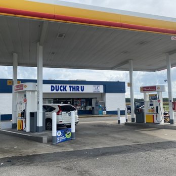 Duck Thru Shell - gas pumps at a gas station - Convenience Stores Near Me - Suffolk, Virginia