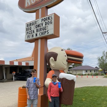 The Rootbeer Stand - Roadside sign - kids holding large root beer floats - American Near Me - Oglesby, Illinois