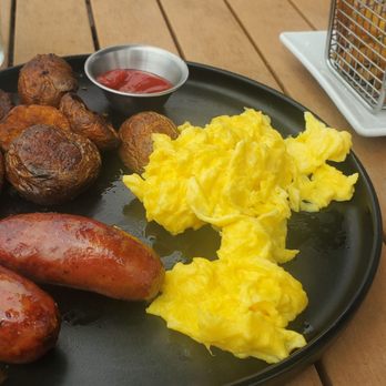 Whiskey Red's - Ordered each item off the sides brunch menu. 6 dollars for each item. Build your own breakfast. - New American Near Me - Marina Del Rey, California Whiskey Red's - Ordered each item off the sides brunch menu. 6 dollars for each item. Build your own breakfast. - New American Near Me - Marina Del Rey, California