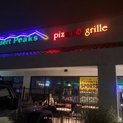 Desert Peaks Pizza & Grille - Eating pizza for dinner tonight