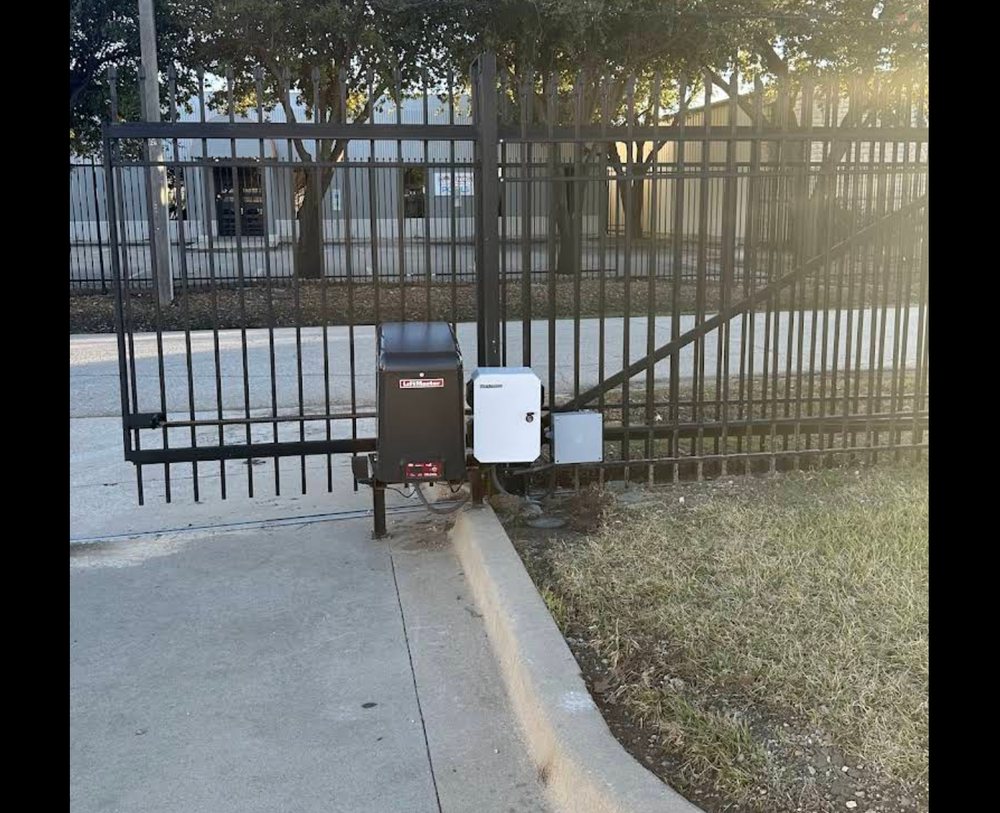 Slide of Vanguard General Contracting