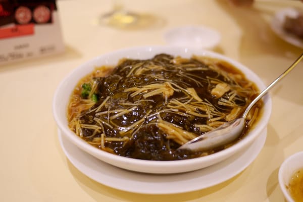 鏞記酒家 Yung Kee Restaurant by null