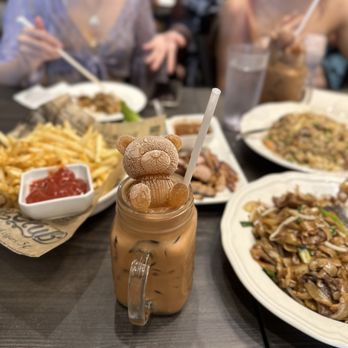 Yi Xin Cafe - HK MT - Hong Kong Style Cafe Near Me - Honolulu, Hawaii