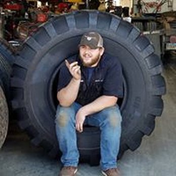 Overweg Repair - Diesel Technician Nathaniel - Tires Near Me - Kimball, South Dakota Overweg Repair - Diesel Technician Nathaniel - Tires Near Me - Kimball, South Dakota