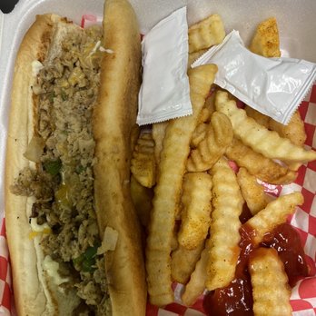 Natchez Midtown Grill - Chicken Philly poboy- my companion said, "It's a good sandwich!" Well, there was nothing left over! - Chicken Wings Near Me - Natchez, Mississippi Natchez Midtown Grill - Chicken Philly poboy- my companion said, "It's a good sandwich!" Well, there was nothing left over! - Chicken Wings Near Me - Natchez, Mississippi