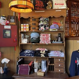 Merch Merch