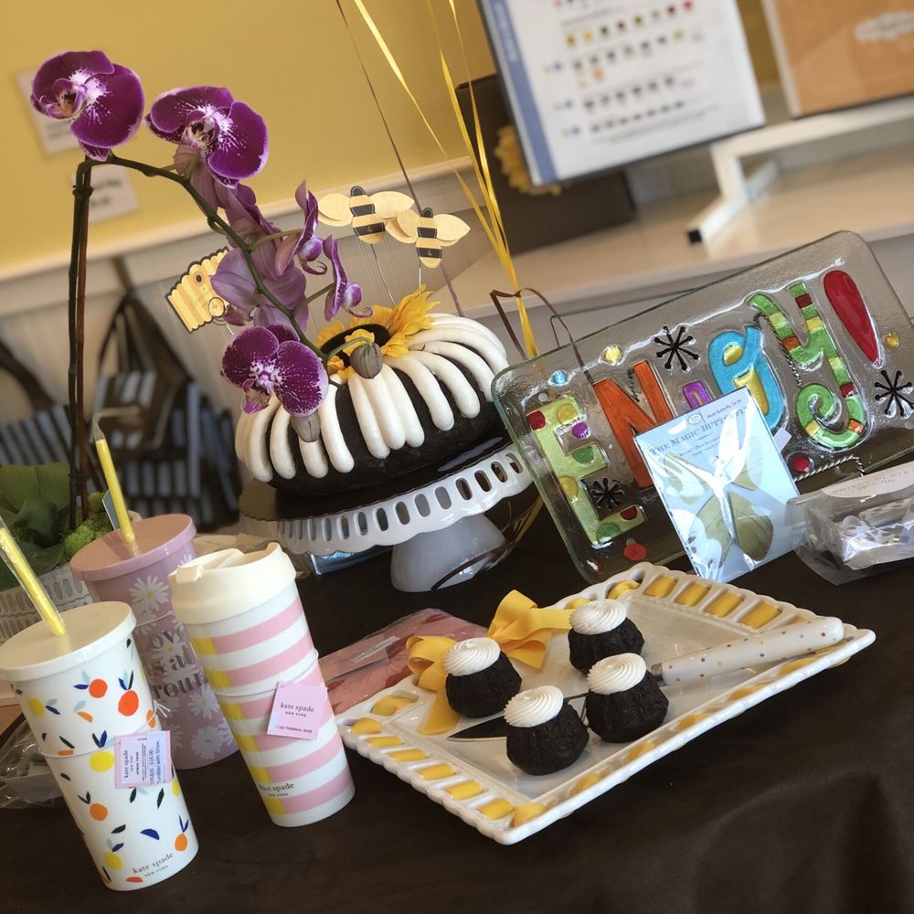 Nothing Bundt Cakes - Bakeries Near Me - Savannah, Georgia
