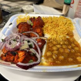 Combo 1 chicken kabob with chickpeas Combo 1 chicken kabob with chickpeas