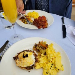 Brunch wedding
