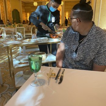 Wing Lei - Table side duck carving - Chinese Near Me - Las Vegas, Nevada