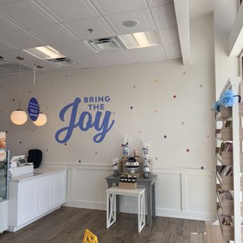 Nothing Bundt Cakes - Inside - Desserts Near Me - Cockeysville, Maryland