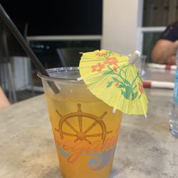 El Navegante de Culebra - Fresh jugo de parcha (passion fruit juice)