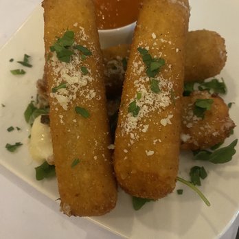 Sugo Gastrobar - Mozz fritta - Italian Near Me - Newtown, Connecticut Sugo Gastrobar - Mozz fritta - Italian Near Me - Newtown, Connecticut