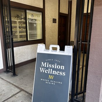 Mission Wellness - Us from the outside - Chiropractors Near Me - Riverside, California Mission Wellness - Us from the outside - Chiropractors Near Me - Riverside, California