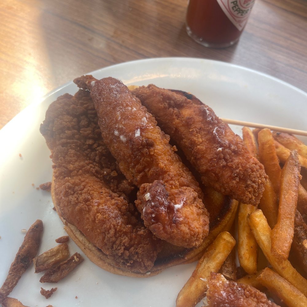 "Chicken tender sandwich" ordered a chicken sandwich "Chicken tender sandwich" ordered a chicken sandwich