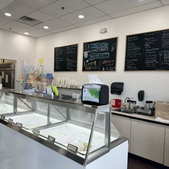 Daniela's Ice Cream - Ice Cream & Frozen Yogurt Near Me - Closter, New Jersey