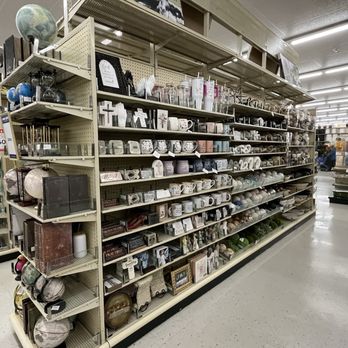 Hobby Lobby - Arts & Crafts Near Me - Sterling Heights, Michigan