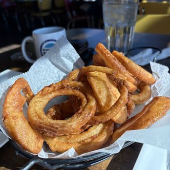 Manypenny Bistro - Onion rings - Pizza Near Me - Bayfield, Wisconsin Manypenny Bistro - Onion rings - Pizza Near Me - Bayfield, Wisconsin
