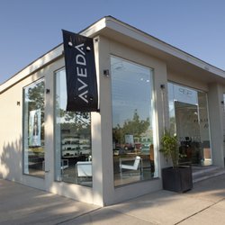 Exterior of the Paris Parker Salon and Spa on Prytania St. in Uptown New Orleans.