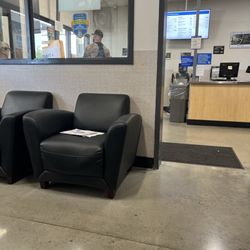 Walmart Auto Care Centers - Waiting area by check in and check out.