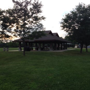 Harry Dunham Park - Picnic area - Disc Golf Near Me - Somerset, New Jersey