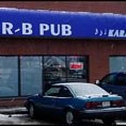 Blue Quill Bar & Grill - Cheap beer and grub.