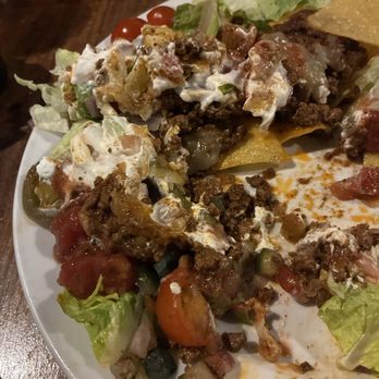 Miller's Downtown - Nachos deluxe - American Near Me - Charlottesville, Virginia Miller's Downtown - Nachos deluxe - American Near Me - Charlottesville, Virginia