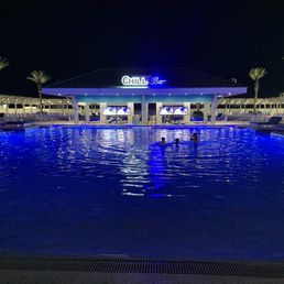 Swim up Bar Swim up Bar