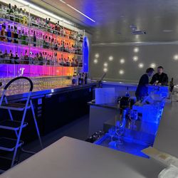 Aurora - Bar