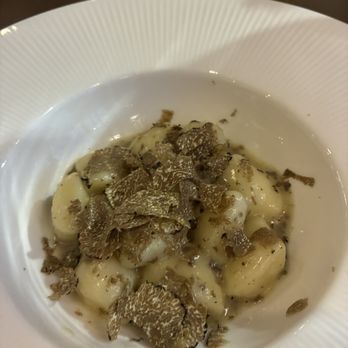 Galiano - Gnocchi with truffles in cream sauce - Wine Bars Near Me - Saint James, New York Galiano - Gnocchi with truffles in cream sauce - Wine Bars Near Me - Saint James, New York