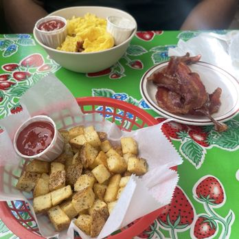 The Root Cafe - Potato Hash - Cafes Near Me - Little Rock, Arkansas