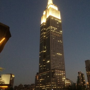 Monarch Rooftop - Lounges Near Me - New York, New York