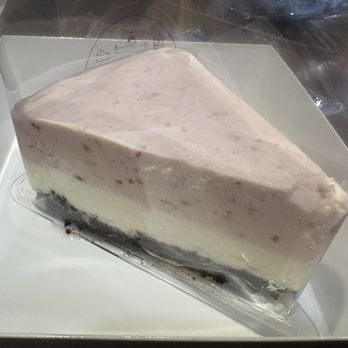Mr Boba Kitchen - Strawberry cheesecake - Patisserie/Cake Shop Near Me - New Windsor, New York