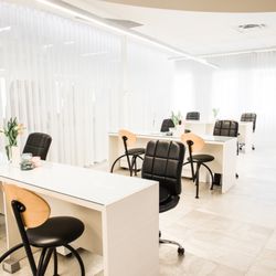 Magic Room - Nail Service stations